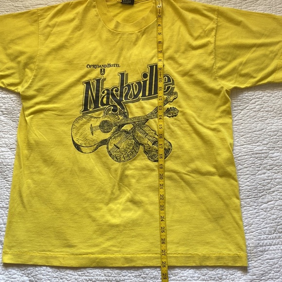 🎶NASHVILLE - Opryland Hotel UNISEX Shirt - Picture 5 of 5